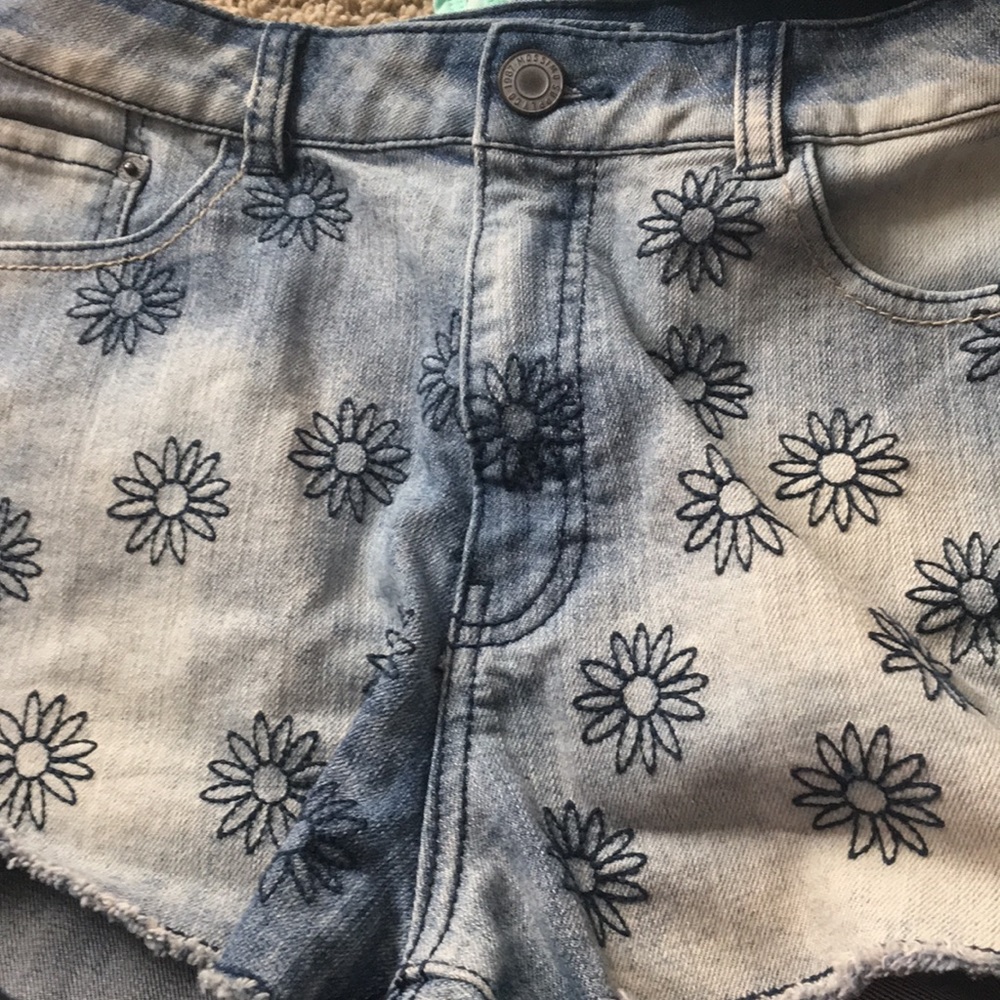 High rise flower shorts